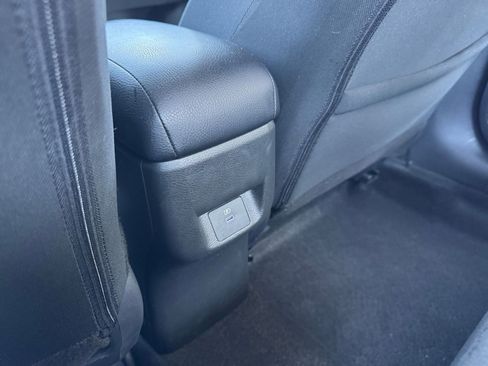 Used 2025 Nissan Versa SV image 22