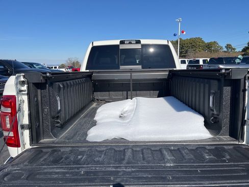 Used 2024 RAM 2500 Limited image 15