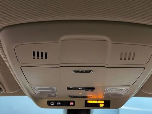 Used 2017 Buick Envision Essence image 31