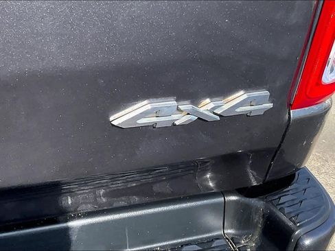 Used 2019 RAM 1500 Big Horn AWD/4WD image 10