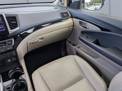 Used 2017 Honda Pilot Elite image 20