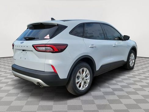 Certified 2026 Ford Escape Active w/ Cold Weather Package FWD image 5