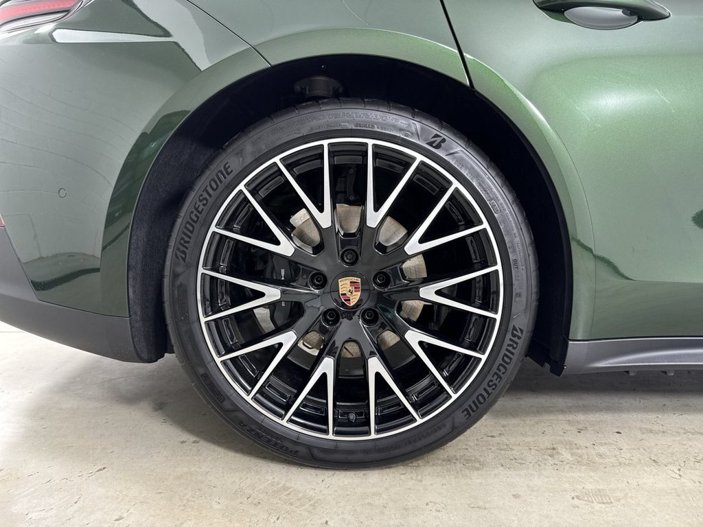 New 2026 Porsche Panamera 4 AWD/4WD image 16