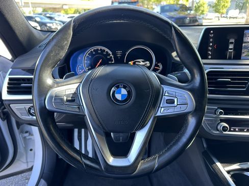 Used 2018 BMW 740i RWD image 14