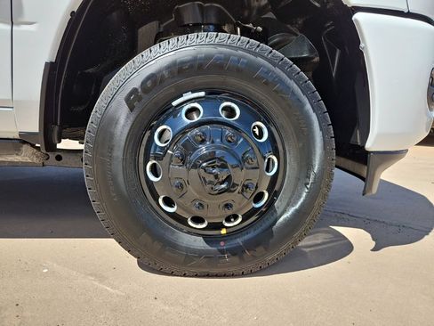 New 2026 RAM 3500 Laramie AWD/4WD image 11