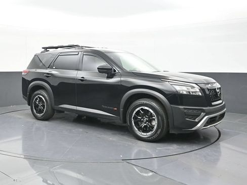 Used 2024 Nissan Pathfinder Rock Creek AWD/4WD image 18