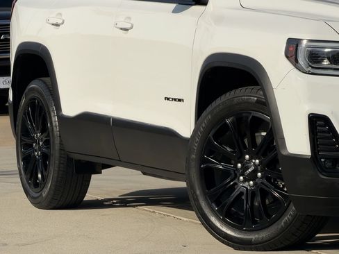 Used 2023 GMC Acadia SLT w/ Elevation Edition FWD image 8