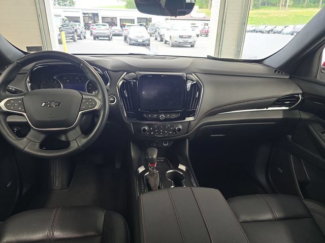 Used 2023 Chevrolet Traverse RS AWD/4WD image 11
