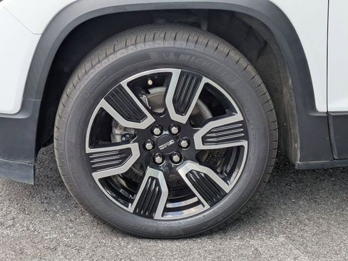 Used 2021 GMC Acadia SLT w/ Elevation Edition image 11