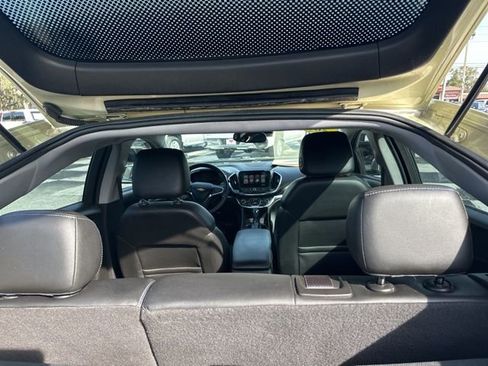 Used 2017 Chevrolet Volt Premier w/ Driver Confidence II Package image 43