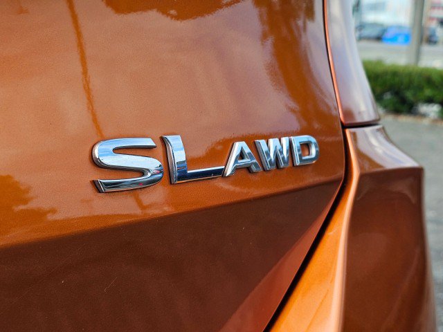 Used 2019 Nissan Rogue SL AWD/4WD image 18