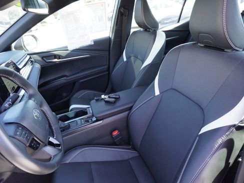 Used 2026 Toyota Camry SE AWD/4WD image 21