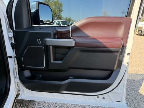 Used 2017 Ford F150 Platinum w/ Technology Package AWD/4WD image 13