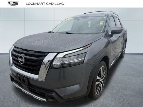 Used 2024 Nissan Pathfinder Platinum image 6