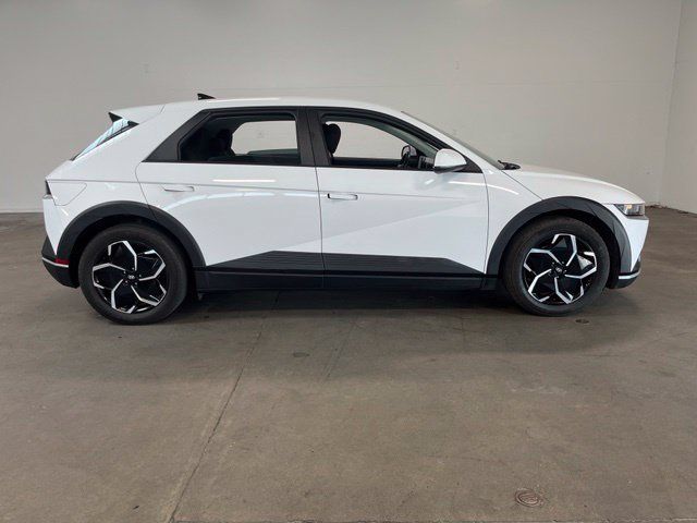 Used 2024 Hyundai Ioniq 5 SEL RWD image 2