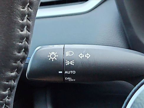 Used 2022 Toyota RAV4 XSE AWD/4WD image 25
