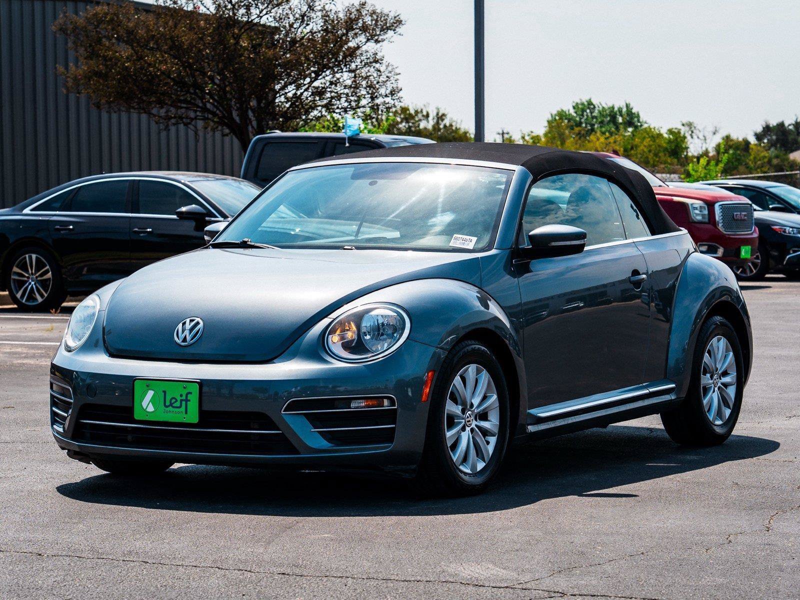 Used 2018 Volkswagen Beetle 2.0T FWD image 7