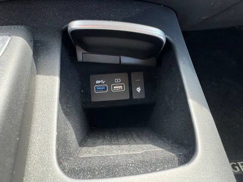 Used 2023 Genesis GV70 2.5T w/ Select Package AWD/4WD image 31