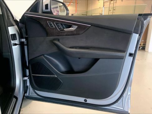 Used 2019 Audi Q8 Prestige image 24