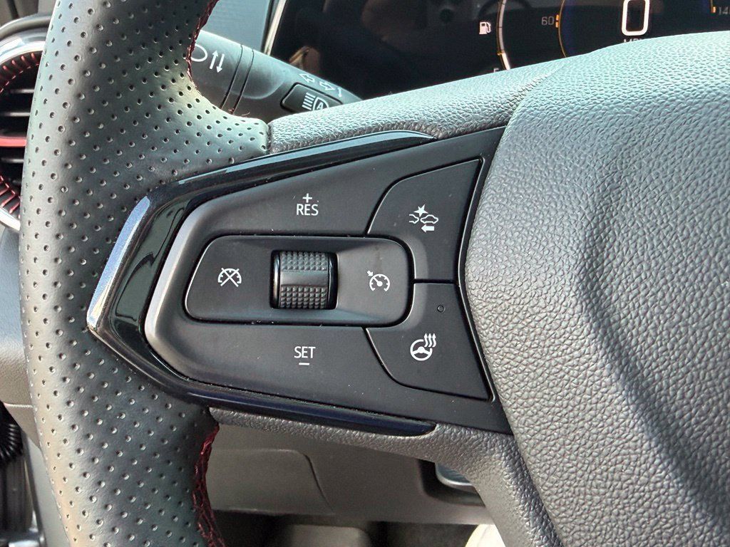 Used 2024 Chevrolet Trax RS w/ Driver Confidence Package FWD image 31