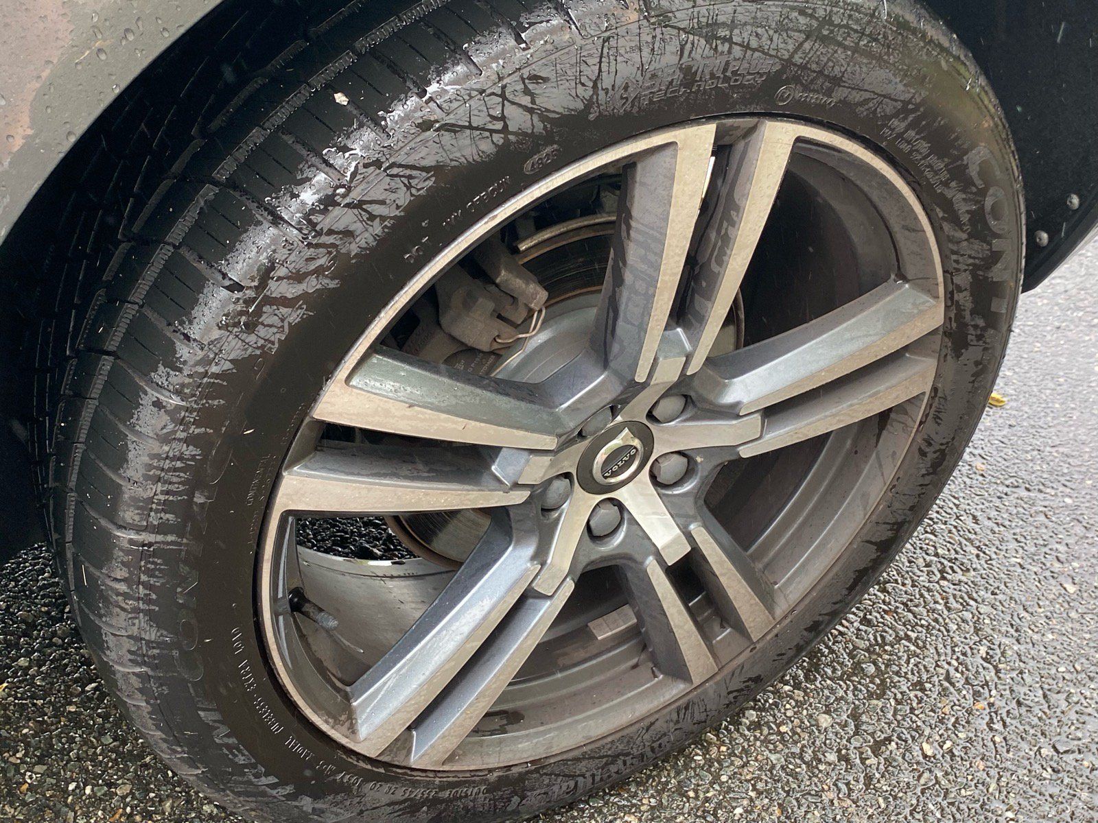 Used 2018 Volvo XC60 T5 Momentum w/ Convenience Package AWD/4WD image 18