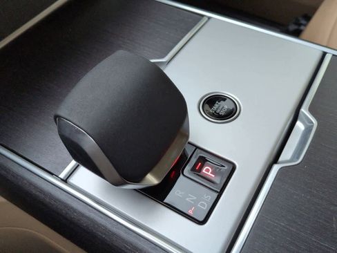 New 2026 Land Rover Range Rover SE image 33