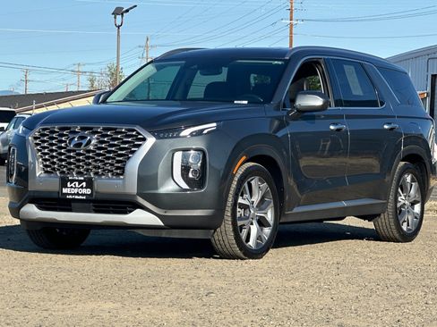 Used 2022 Hyundai Palisade SEL w/ Premium Package AWD/4WD image 9