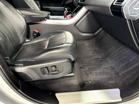 Used 2019 Land Rover Range Rover Sport HSE image 7