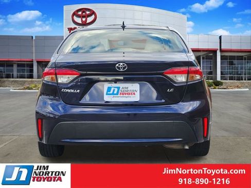 Used 2021 Toyota Corolla LE image 6