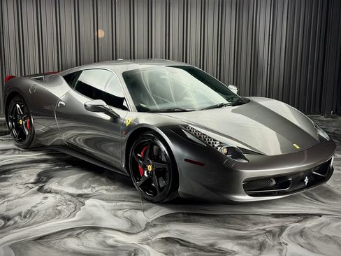 Used 2011 Ferrari 458 Italia Coupe RWD image 32