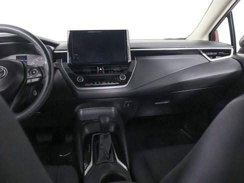 Used 2025 Toyota Corolla LE FWD image 29