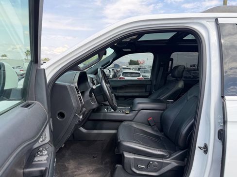 Used 2019 Ford Expedition Limited image 19