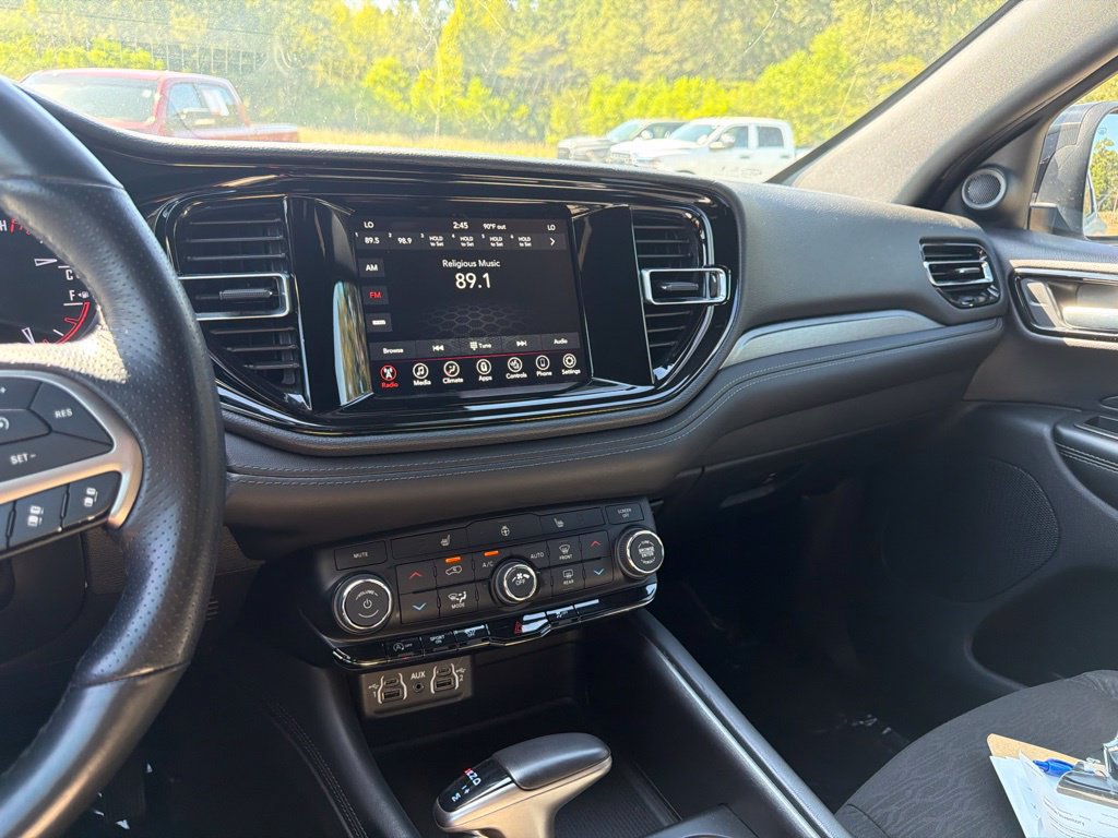 Used 2024 Dodge Durango SXT w/ SXT Blacktop Group RWD image 21