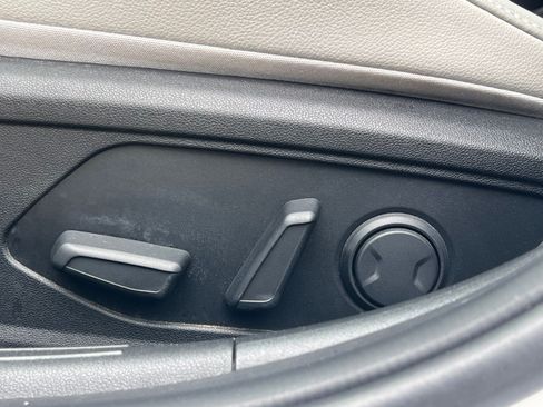 Certified 2021 Hyundai Elantra Limited FWD image 26