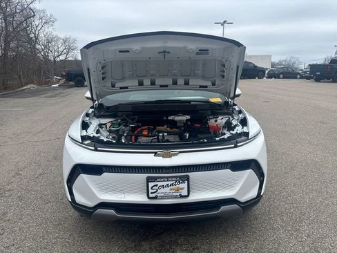 Certified 2025 Chevrolet Equinox EV LT FWD image 11