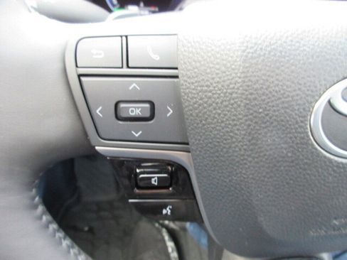 Used 2025 Toyota Camry XSE image 22