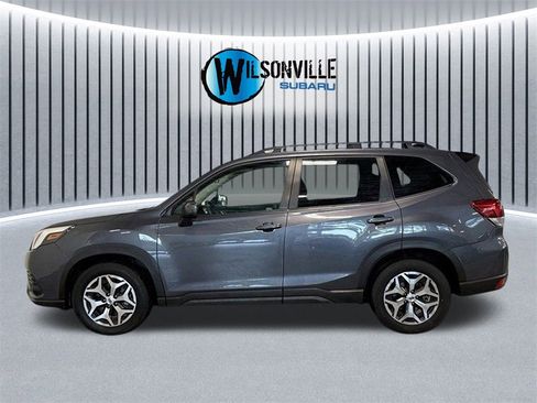 Used 2024 Subaru Forester Premium image 16