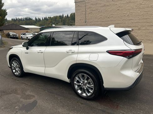 Used 2020 Toyota Highlander Limited image 7
