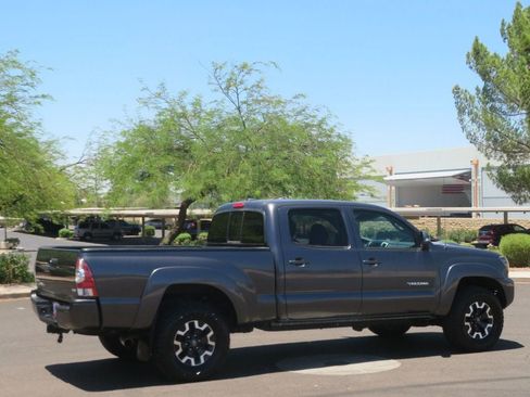 Used 2014 Toyota Tacoma 4x4 Double Cab w/ TRD Sport Package image 6