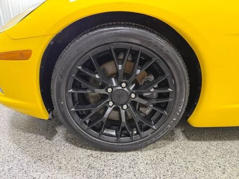 Used 2011 Chevrolet Corvette Convertible w/ Preferred Equipment Group RWD image 29
