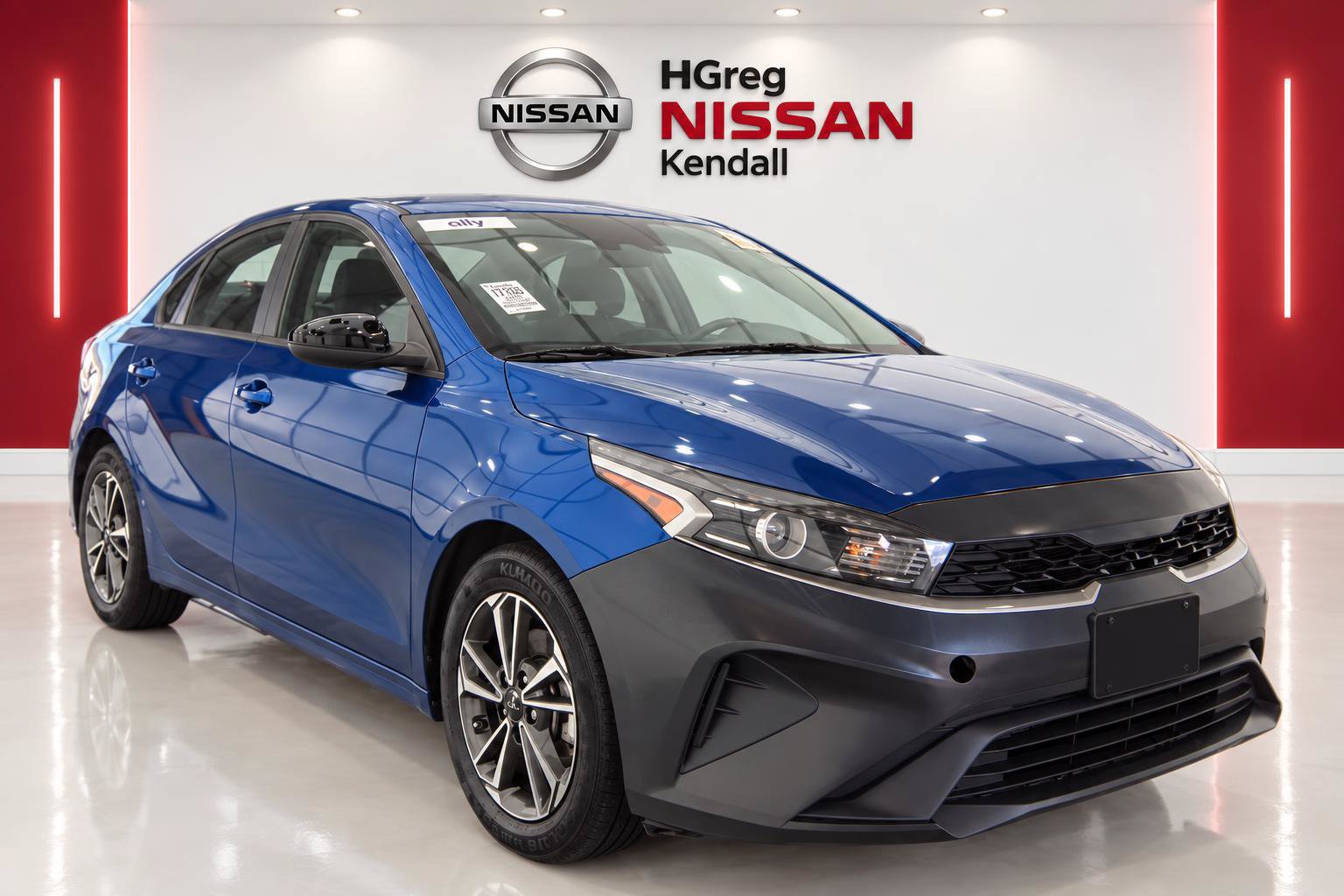 Used 2023 Kia Forte LXS FWD image 3