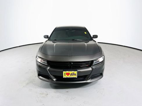 Used 2020 Dodge Charger SXT RWD image 4