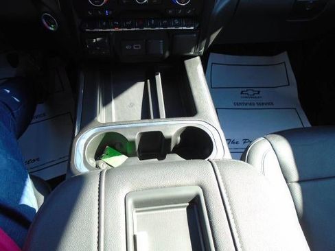 Used 2022 Chevrolet Silverado 2500 LTZ AWD/4WD image 15