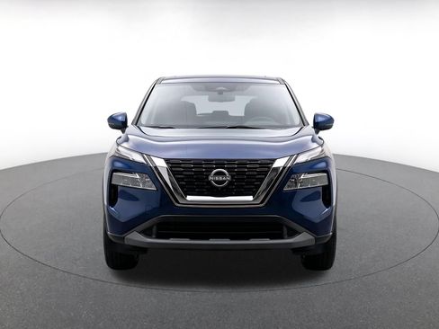 Used 2025 Nissan Rogue SV AWD/4WD image 2