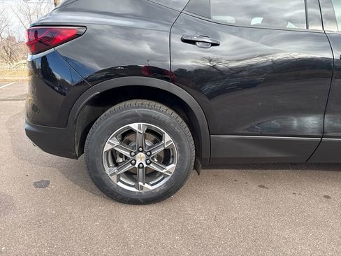 Used 2025 Chevrolet Blazer LT image 30