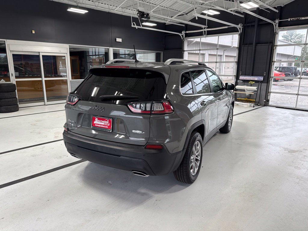 Used 2020 Jeep Cherokee Latitude Plus w/ Cold Weather Group AWD/4WD image 8