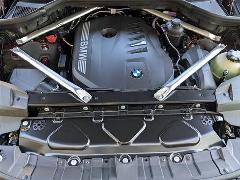 New 2026 BMW X7 xDrive40i w/ Premium Package image 17