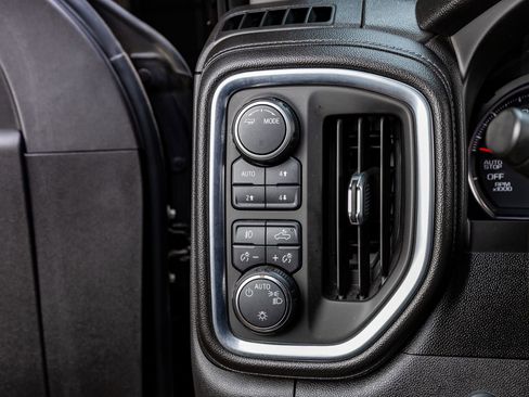 Used 2020 Chevrolet Silverado 1500 RST image 21