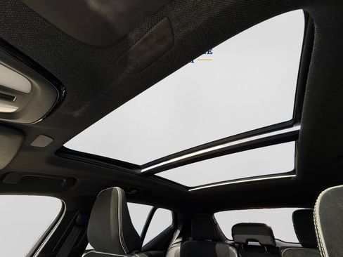 Used 2023 Volvo XC40 Recharge Plus AWD/4WD image 17