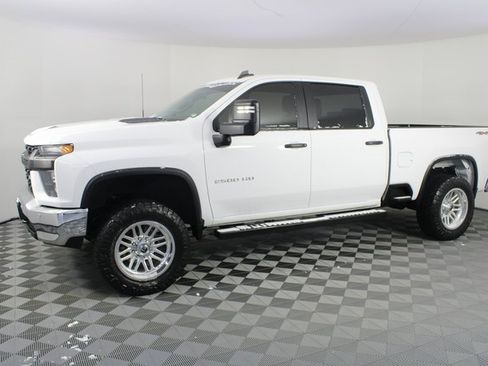 Used 2021 Chevrolet Silverado 2500 W/T w/ WT Safety Package image 2